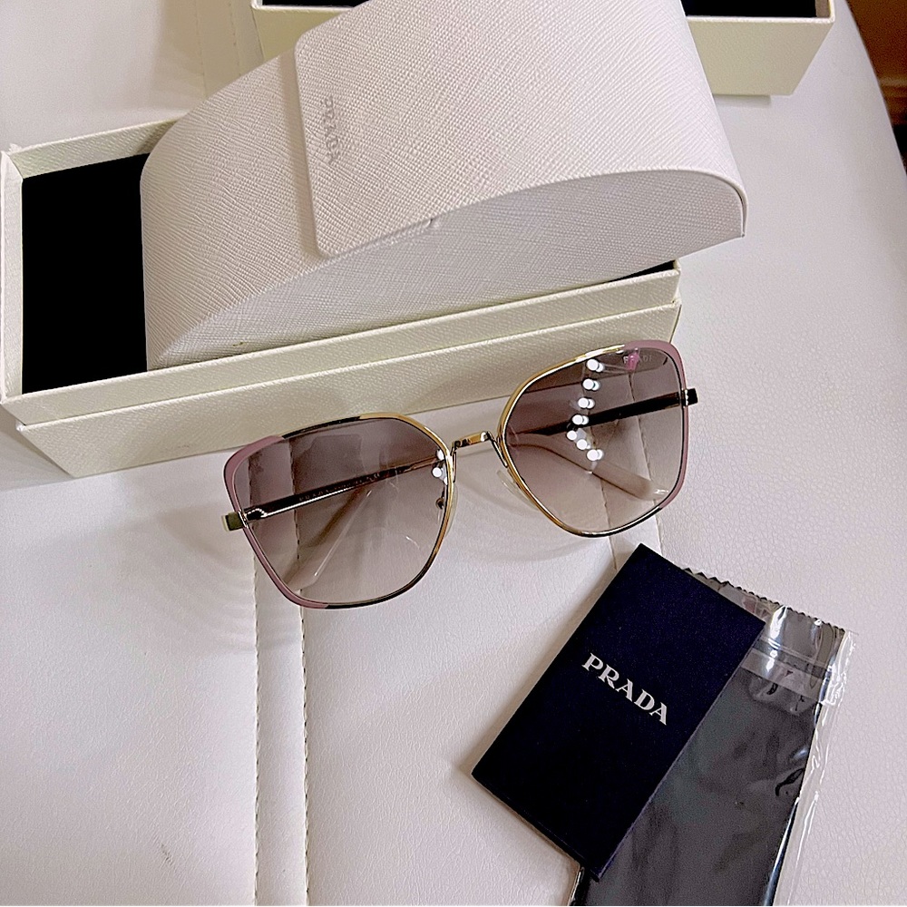 (BRAND NEW IN BOX) Prada PR 60XS